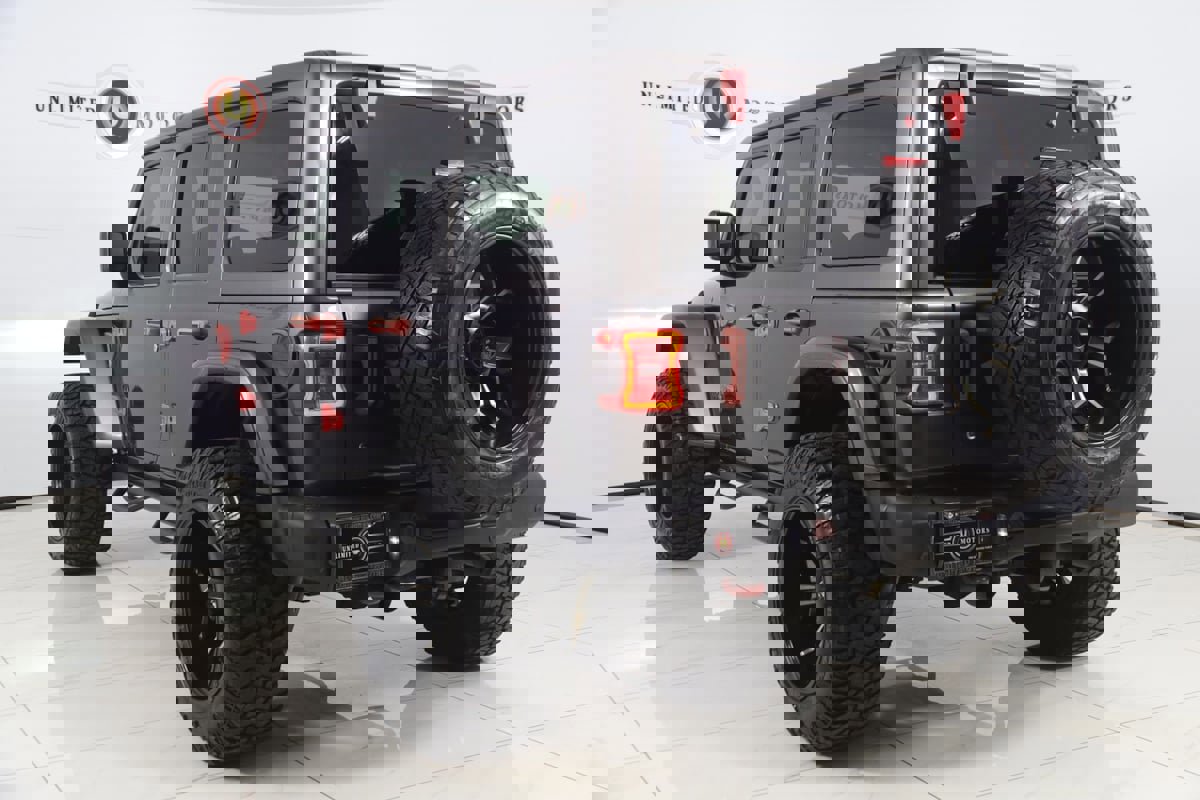 Used 2018 Jeep Wrangler Unlimited Rubicon w/ Dual Top Group AWD/4WD image 4