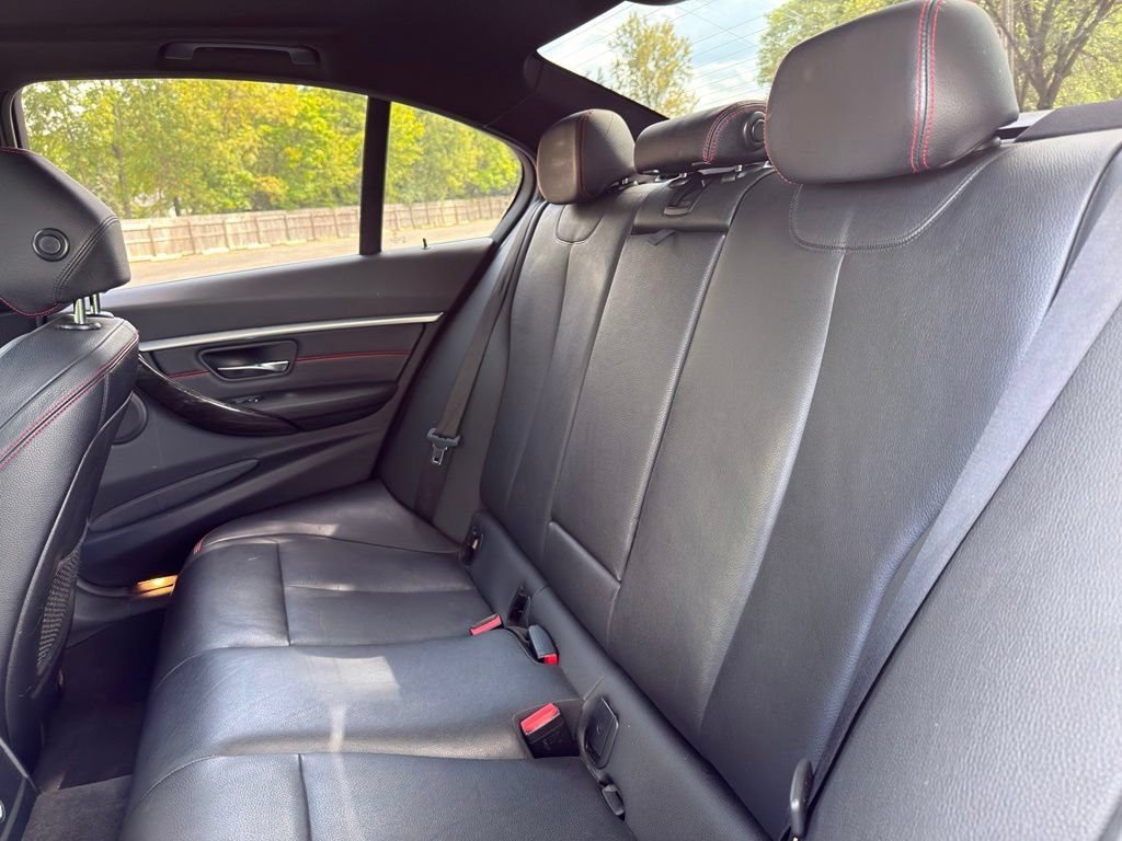 Used 2018 BMW 330i xDrive Sedan AWD/4WD image 24