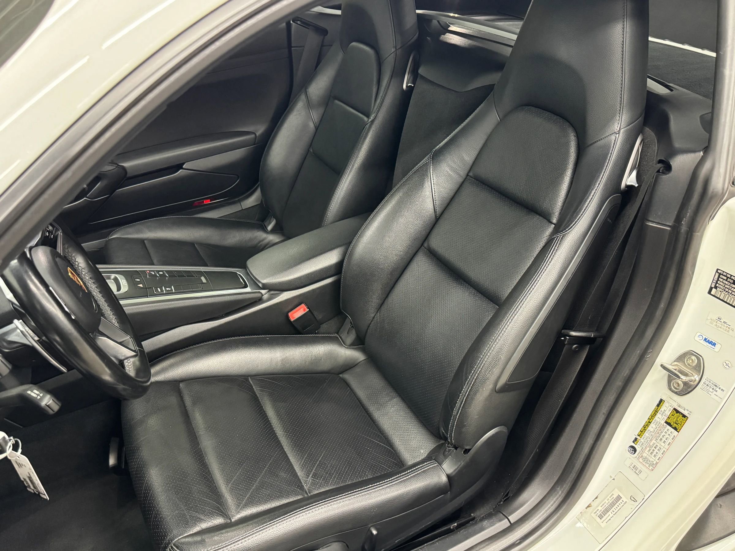 Used 2018 Porsche 718 Cayman RWD image 15