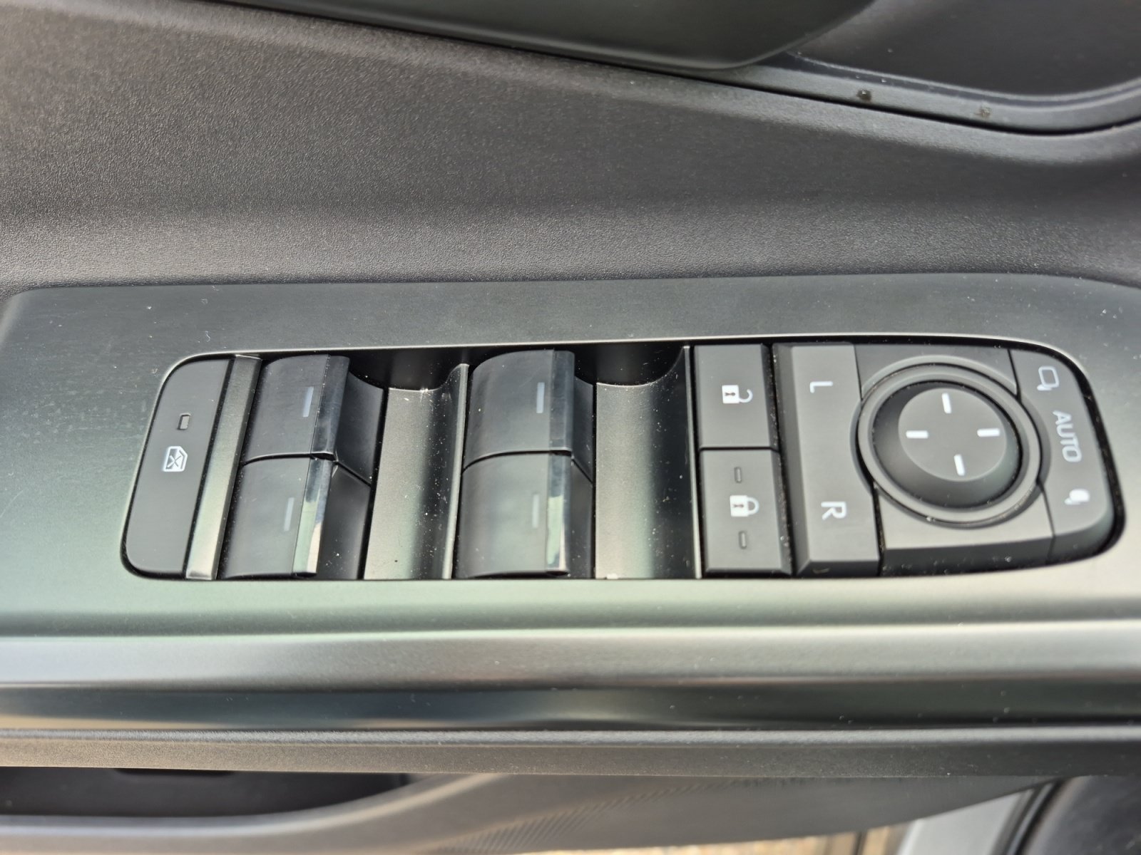 Used 2026 Toyota bZ AWD/4WD image 15
