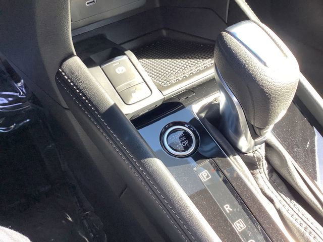 Used 2023 Nissan Kicks SR w/ SR Premium Package image 18