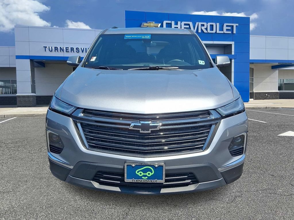 Certified 2023 Chevrolet Traverse LT FWD image 2