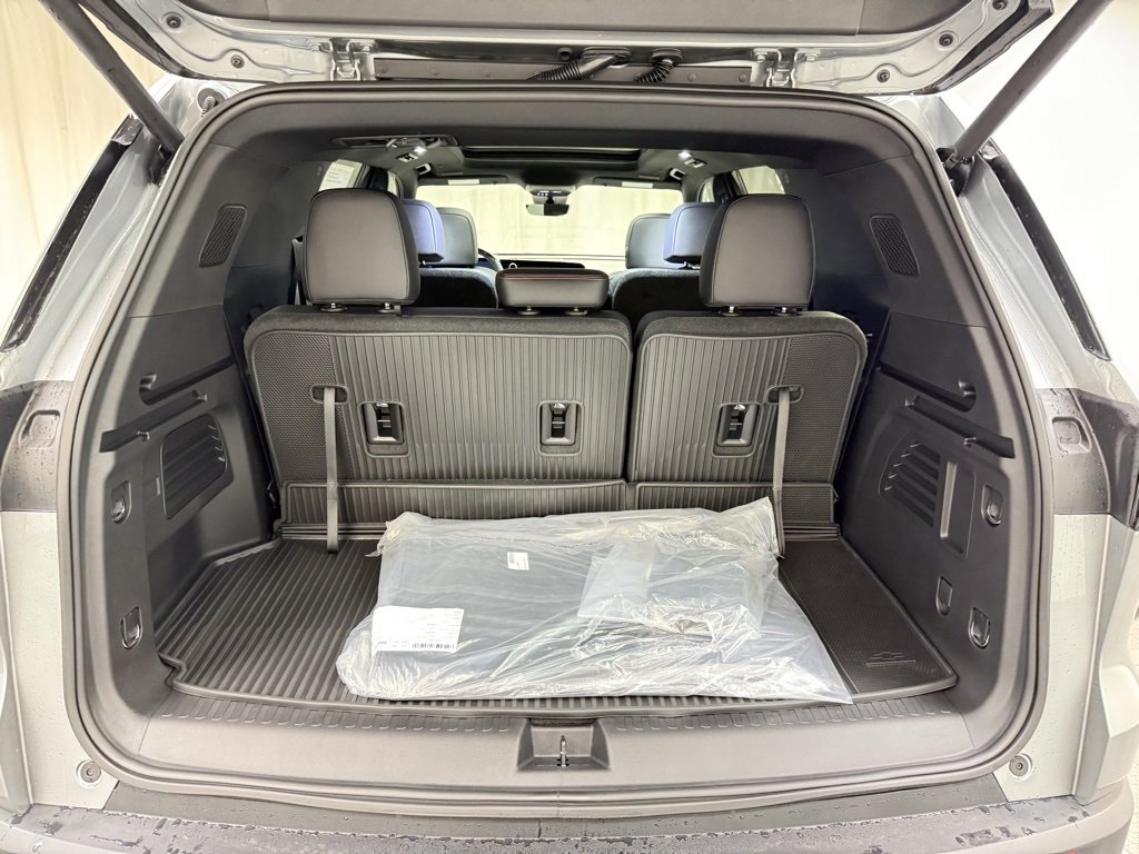 New 2026 Chevrolet Traverse Z71 w/ Enhanced Driving Package image 5