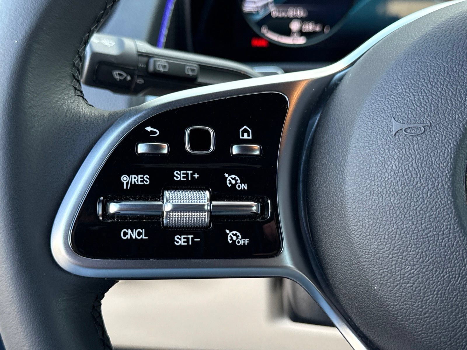 Used 2022 Mercedes-Benz GLB 250 image 27