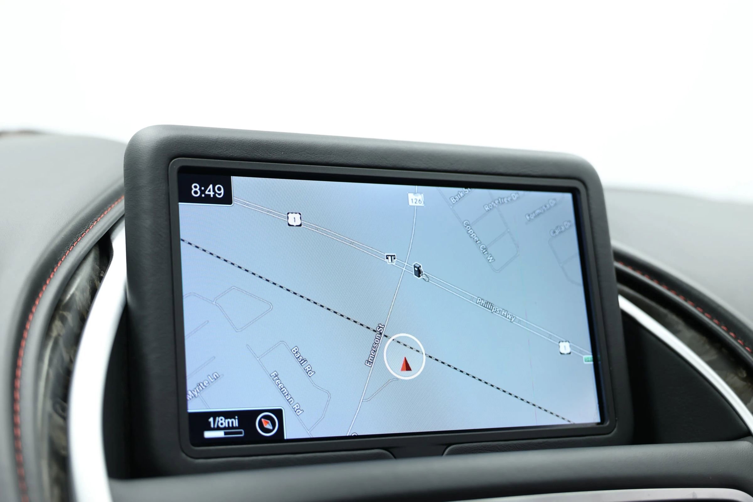 Used 2018 Aston Martin DB11 Coupe image 31