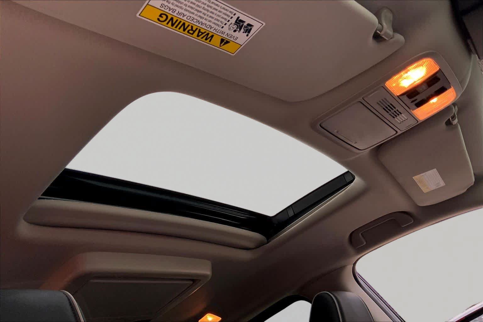 Used 2025 Honda Odyssey Touring image 14