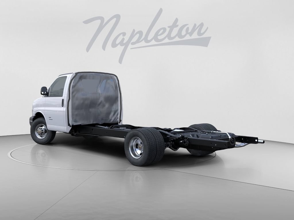 New 2026 Chevrolet Express 3500 w/ Power Convenience Package RWD image 4
