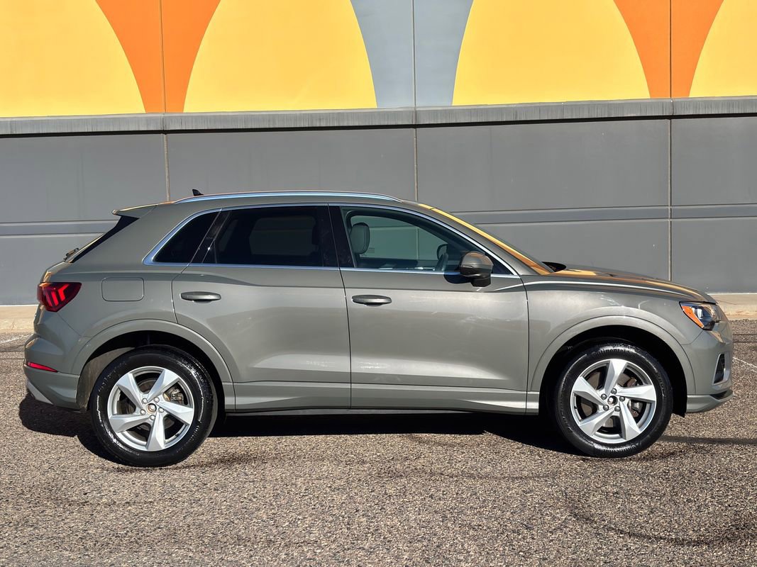 Used 2022 Audi Q3 2.0T Premium AWD/4WD image 2