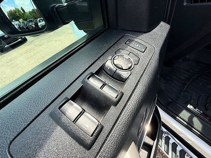 Used 2020 Ford F250 Lariat w/ Lariat Ultimate Package AWD/4WD image 22
