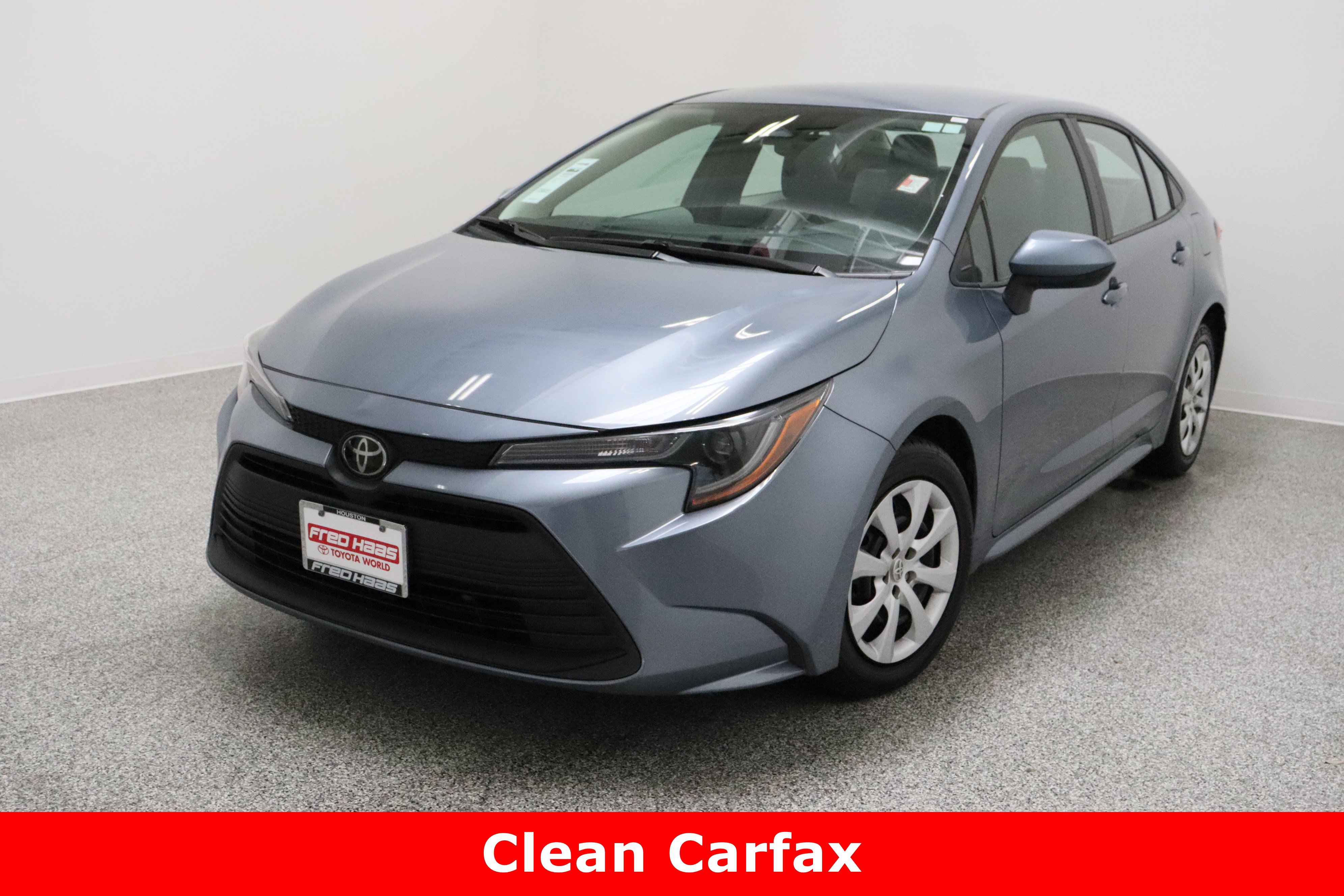 Used 2024 Toyota Corolla LE image 2