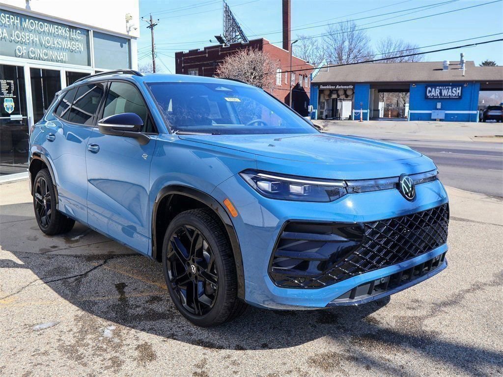 New 2026 Volkswagen Tiguan SE R-Line AWD/4WD image 7