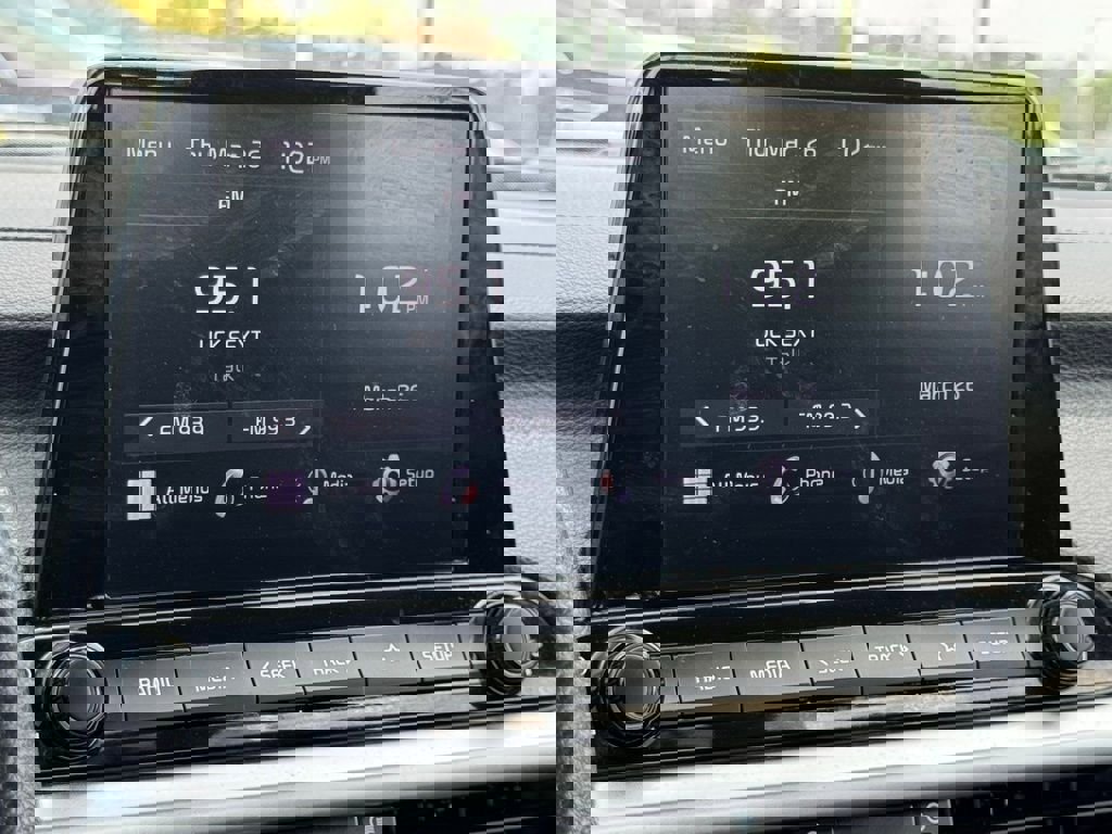 Used 2023 Kia Forte LXS image 29