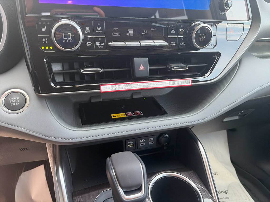New 2026 Toyota Highlander Limited AWD/4WD image 24