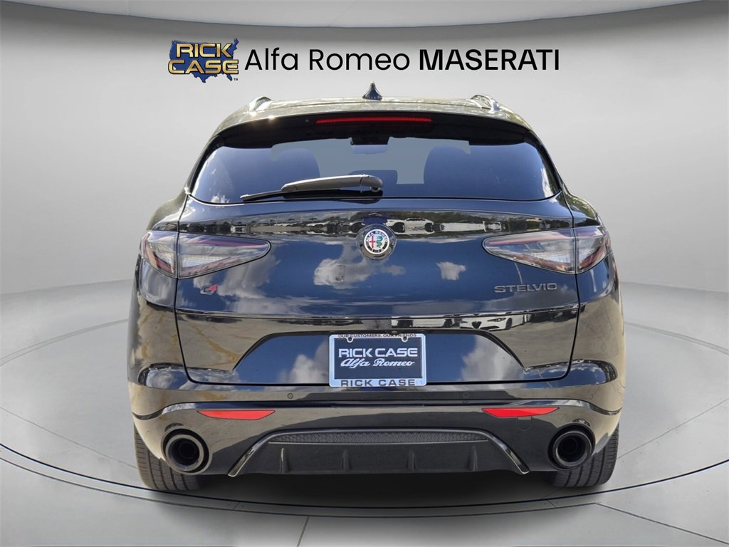 Used 2021 Alfa Romeo Stelvio Ti Sport image 6