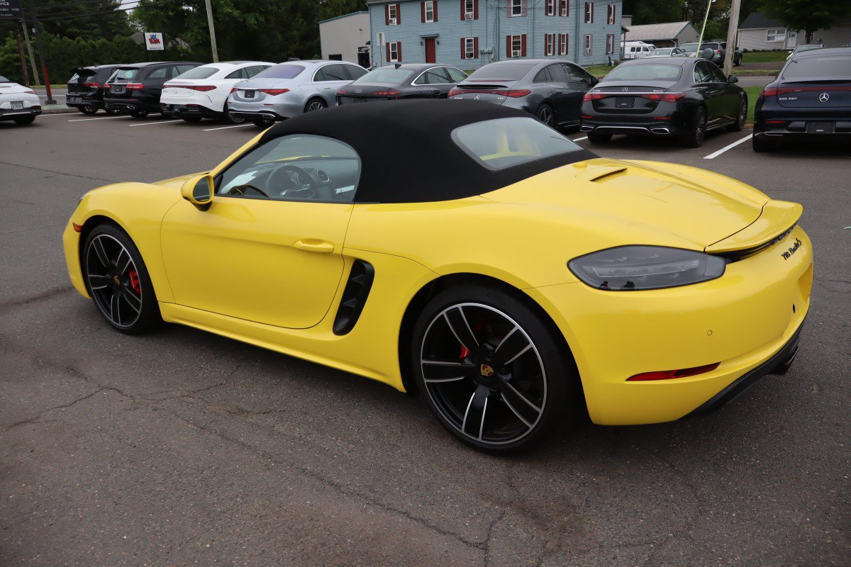 Used 2023 Porsche 718 Boxster S RWD image 8