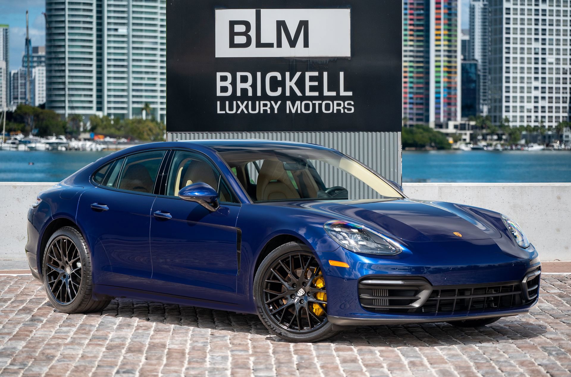 Used 2022 Porsche Panamera image 1