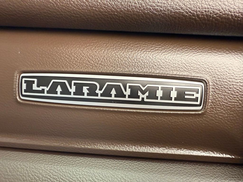 Used 2025 RAM 3500 Laramie AWD/4WD image 15