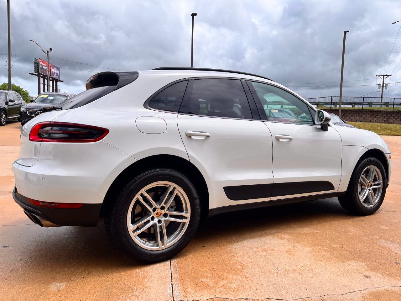Used 2015 Porsche Macan S AWD/4WD image 5