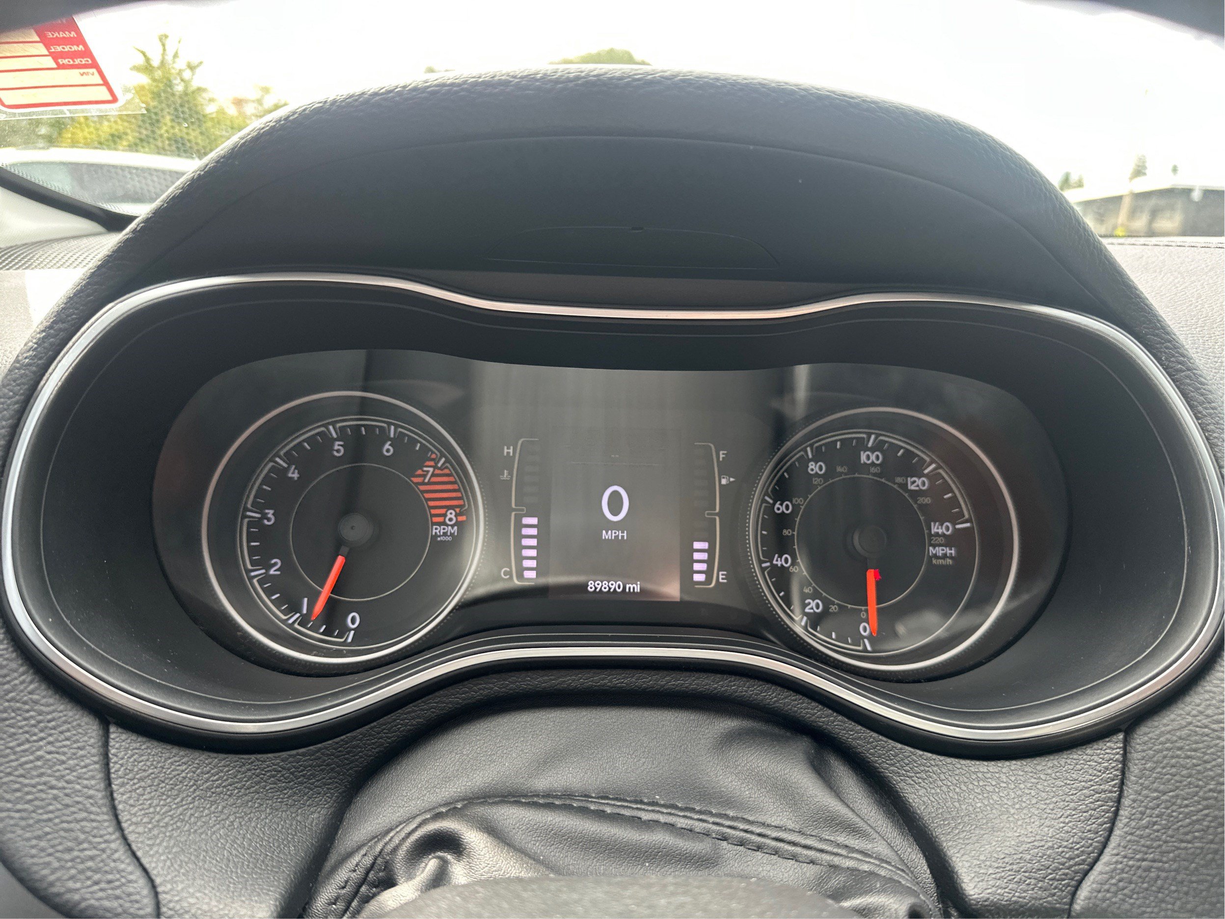 Used 2019 Jeep Cherokee Latitude w/ Cold Weather Group AWD/4WD image 17