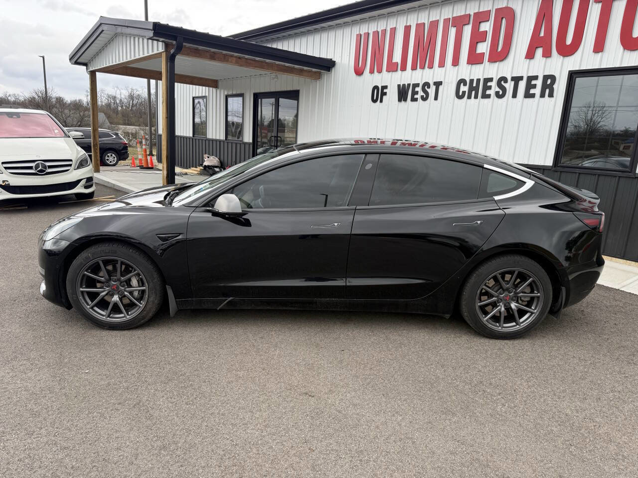 Used 2019 Tesla Model 3 Standard Range Plus image 13