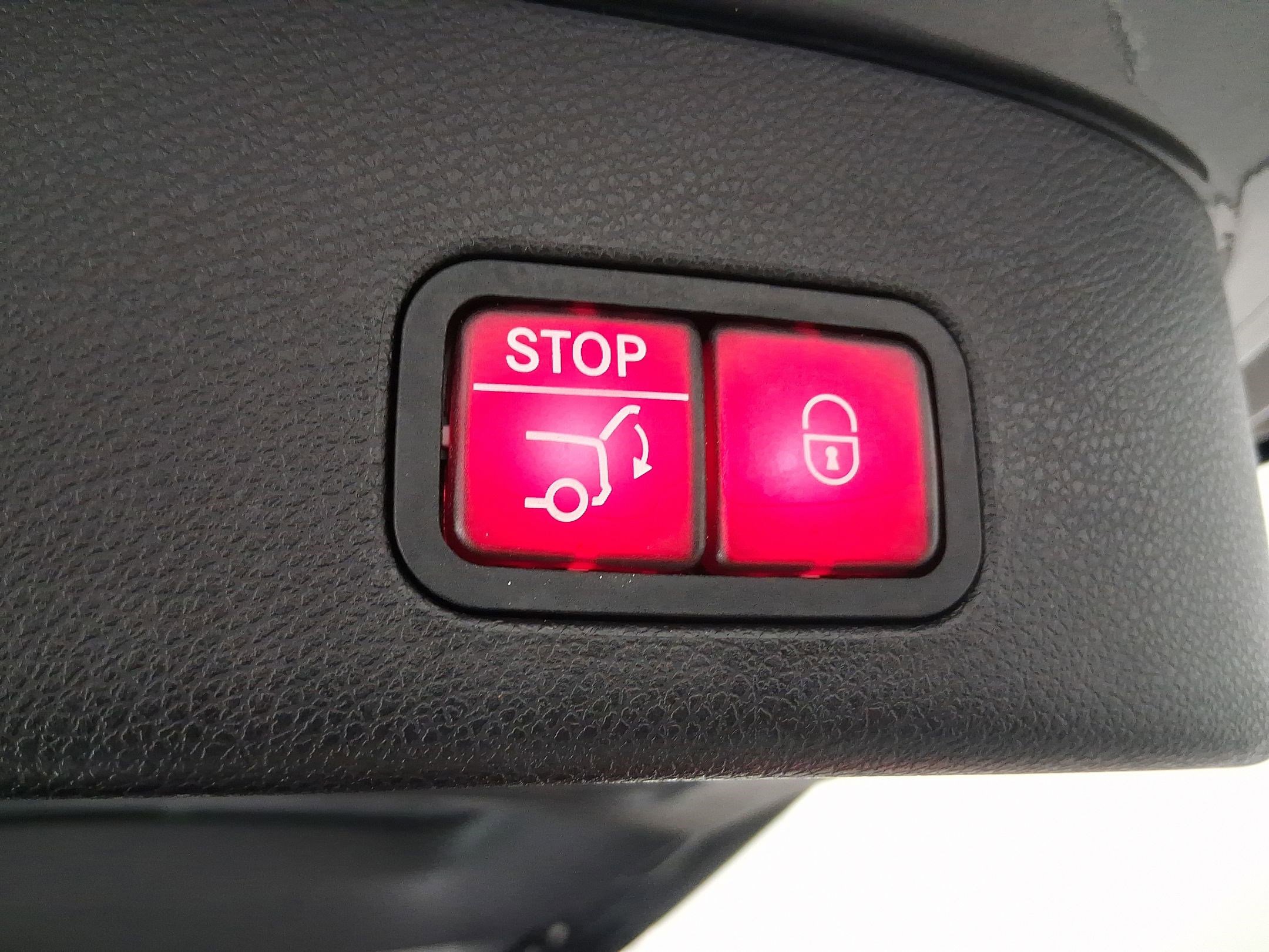 Used 2018 Mercedes-Benz GLS 450 4MATIC image 33