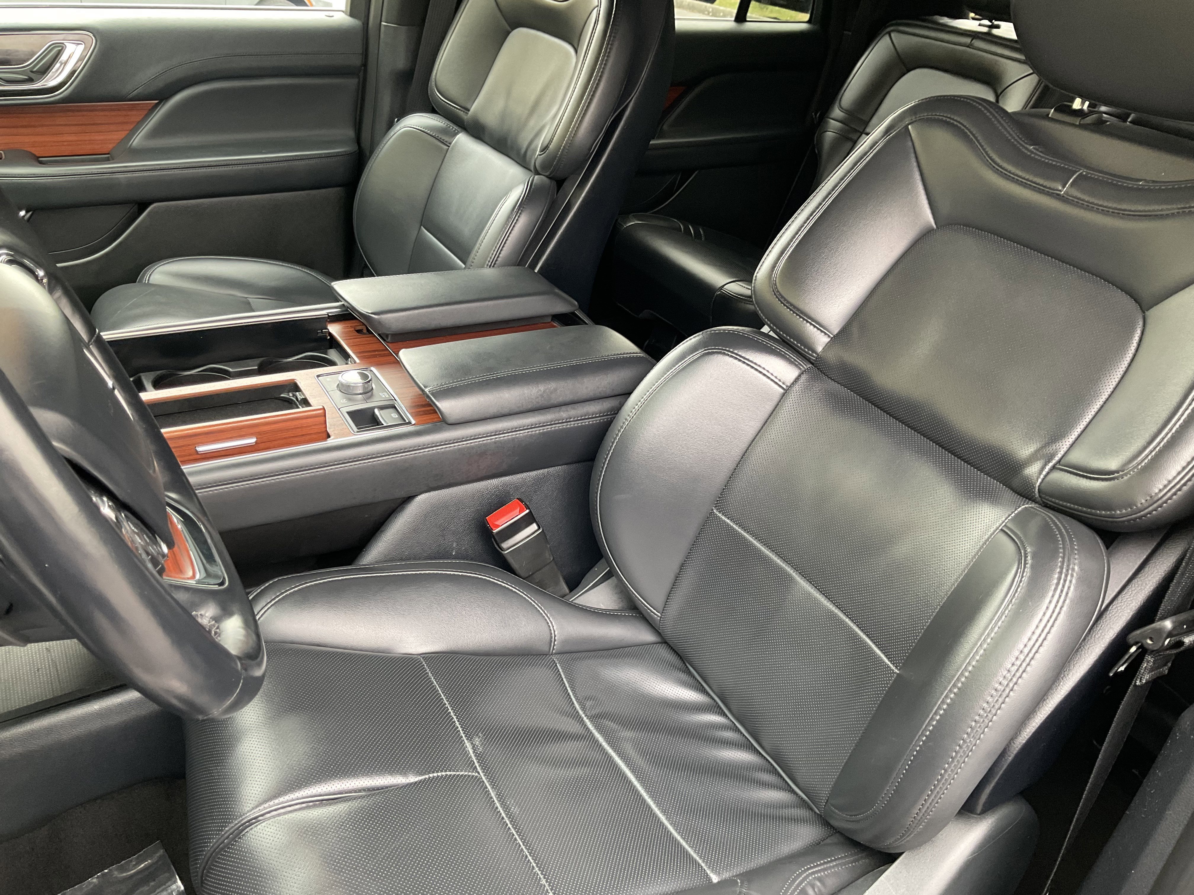 Used 2024 Lincoln Navigator L 4WD image 31