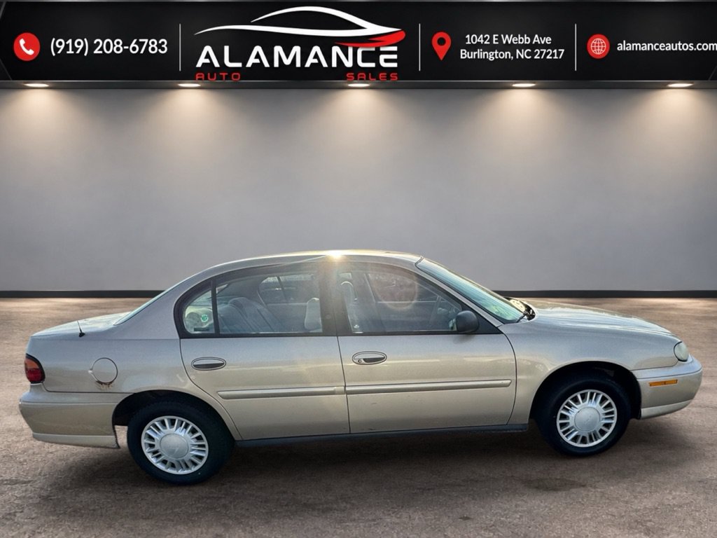 Used 2002 Chevrolet Malibu V6 w/ Preferred Equipment Group 1 FWD image 4