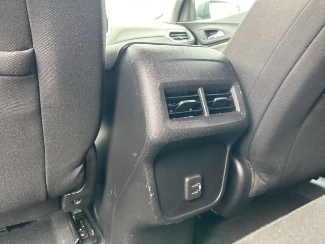 Used 2019 Chevrolet Equinox LS w/ LS Convenience Package AWD/4WD image 29