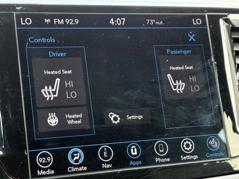 Used 2020 Chrysler Pacifica Touring-L Plus image 29