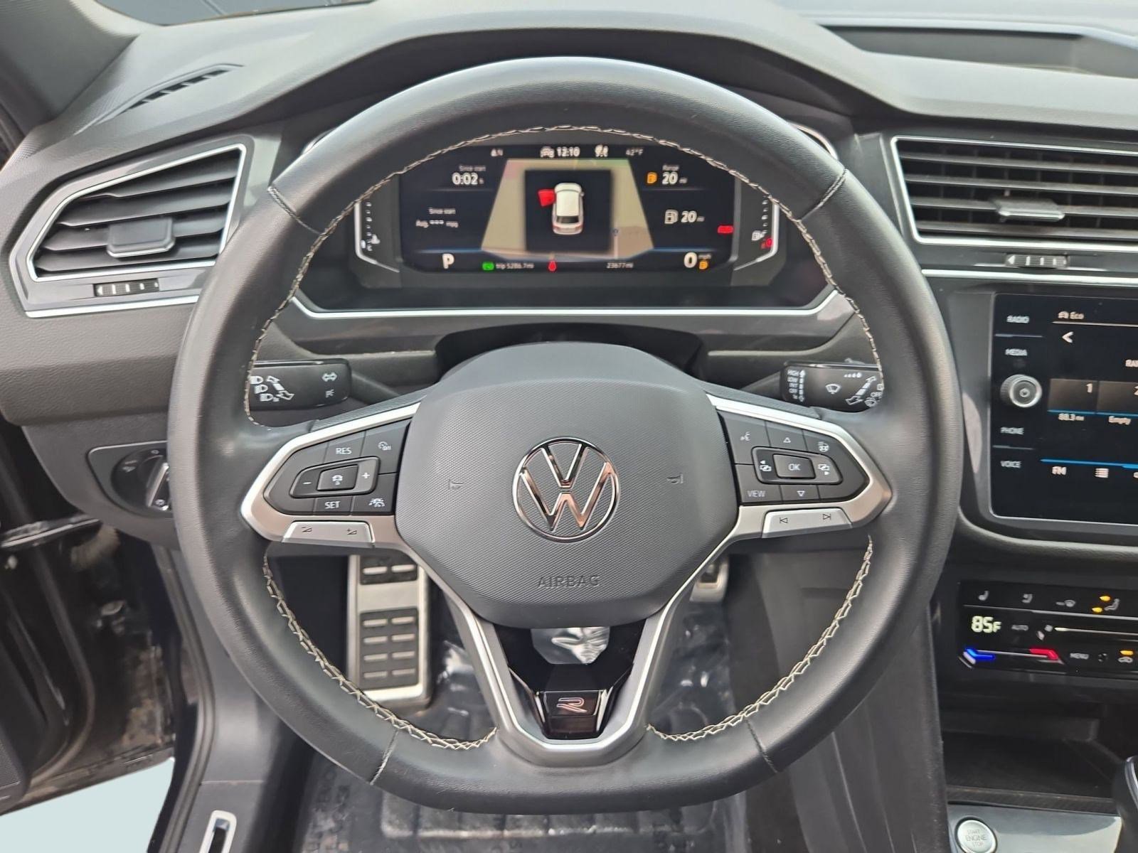 Used 2023 Volkswagen Tiguan SEL R-Line image 14