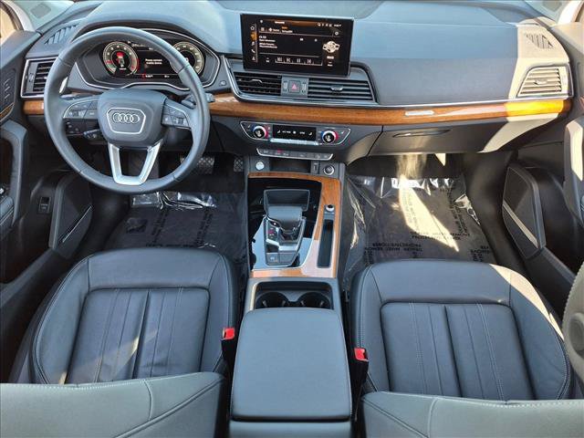 Certified 2023 Audi Q5 2.0T Premium Plus w/ Premium Plus Package AWD/4WD image 17