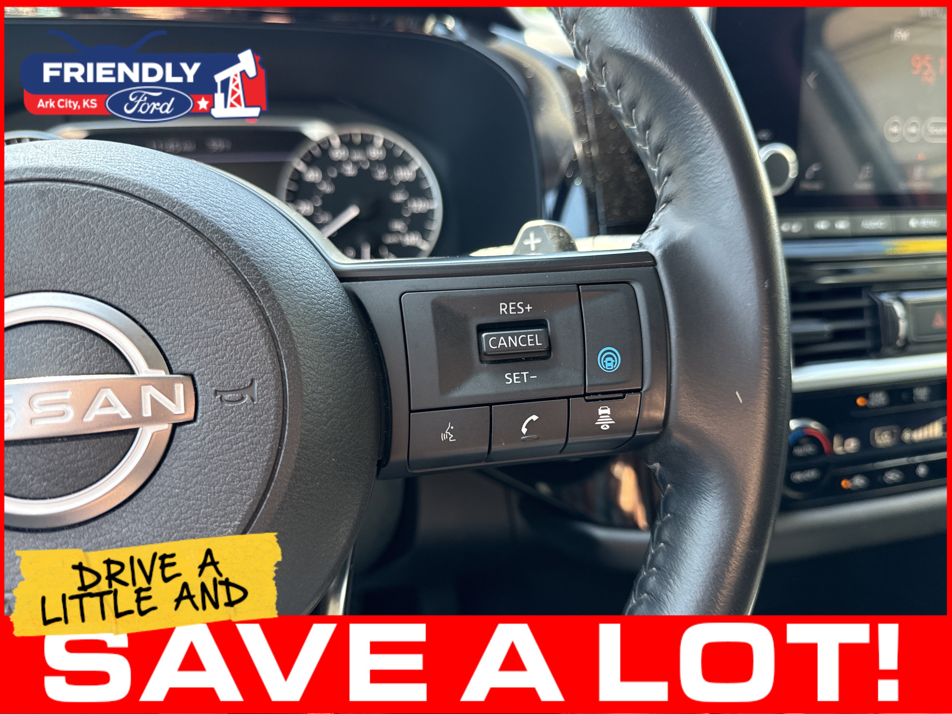 Used 2024 Nissan Pathfinder SV FWD image 31