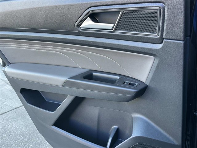 Used 2022 Volkswagen Atlas Cross Sport SE image 19