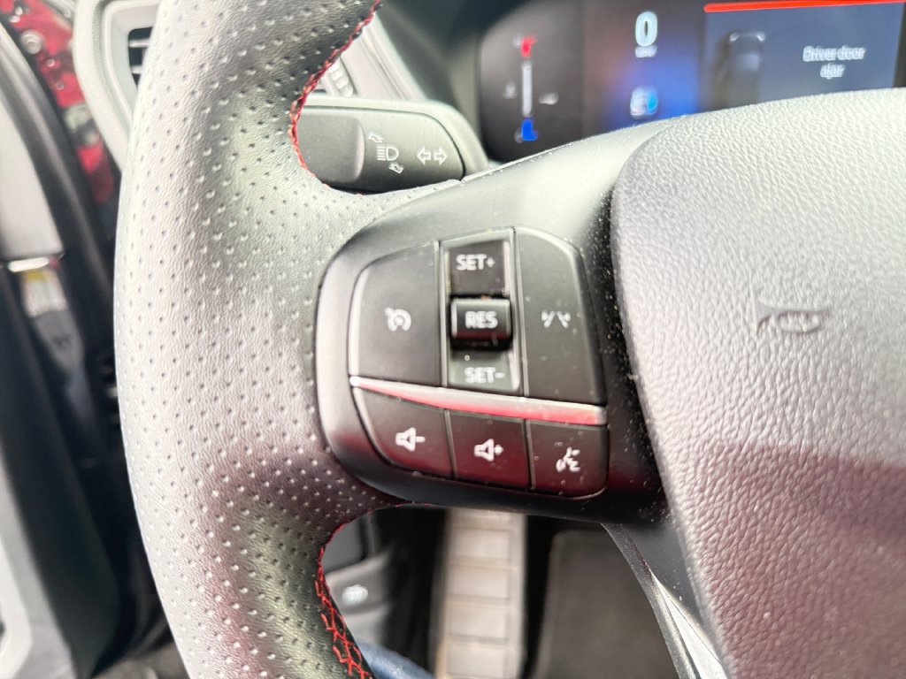 Used 2025 Ford Escape ST-Line Select AWD/4WD image 15