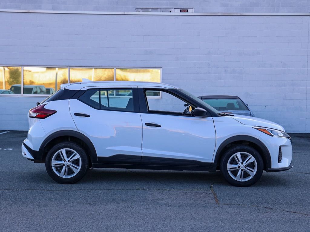 Used 2024 Nissan Kicks S FWD image 3