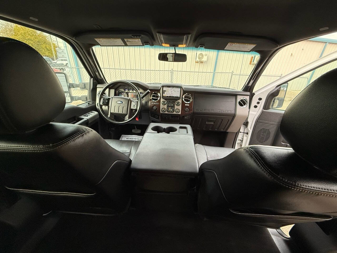 Used 2015 Ford F350 Lariat w/ Lariat Interior Package image 30