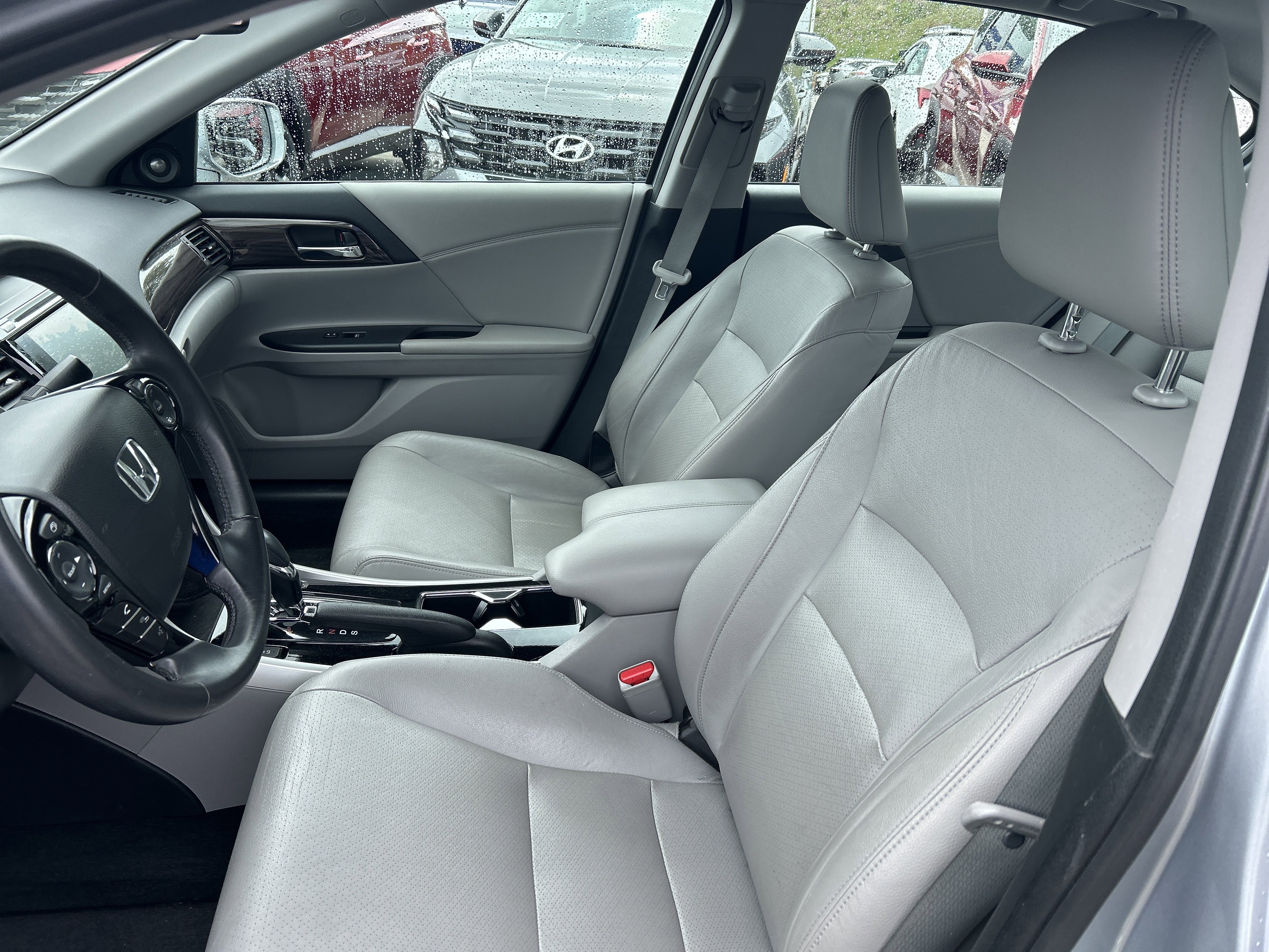 Used 2017 Honda Accord EX-L image 39