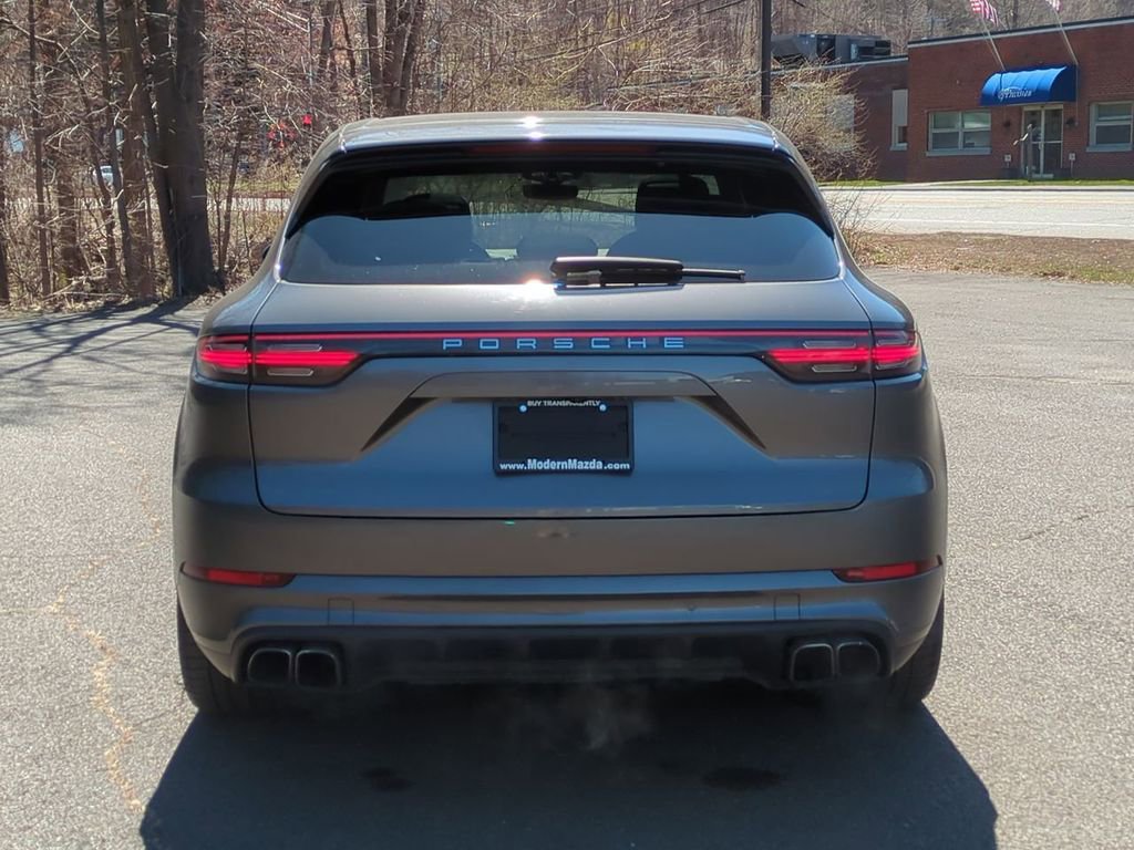 Used 2019 Porsche Cayenne Turbo AWD/4WD image 5