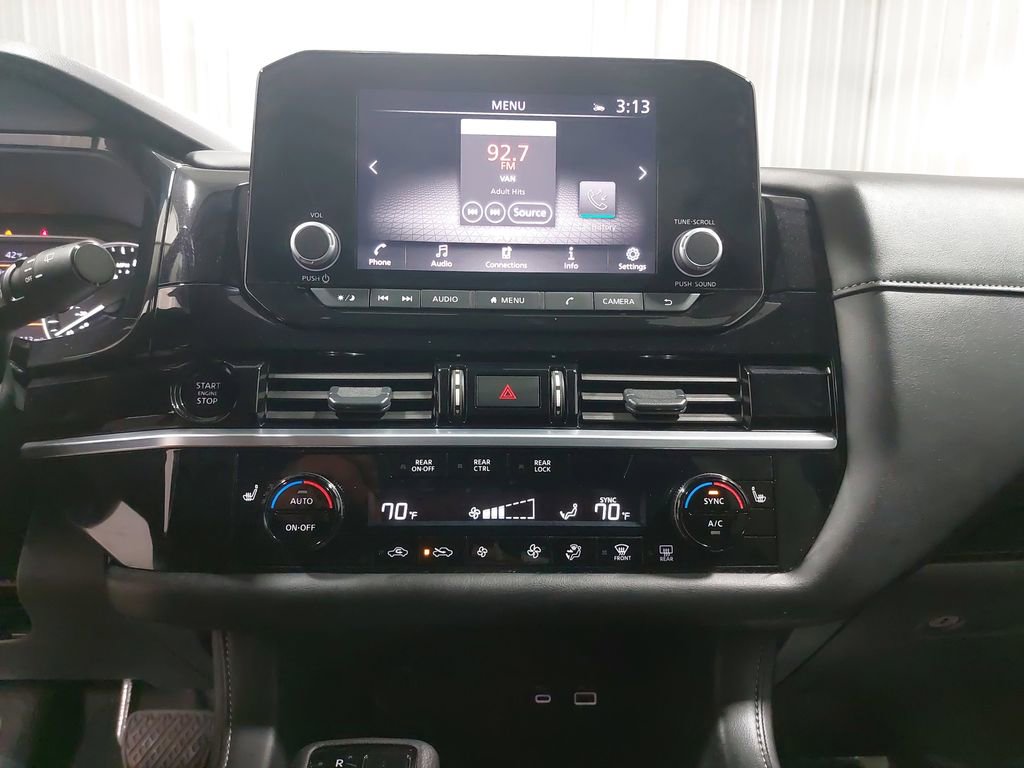 Used 2025 Nissan Pathfinder SV image 22