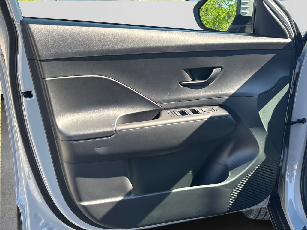 Certified 2026 Hyundai Kona SE image 15