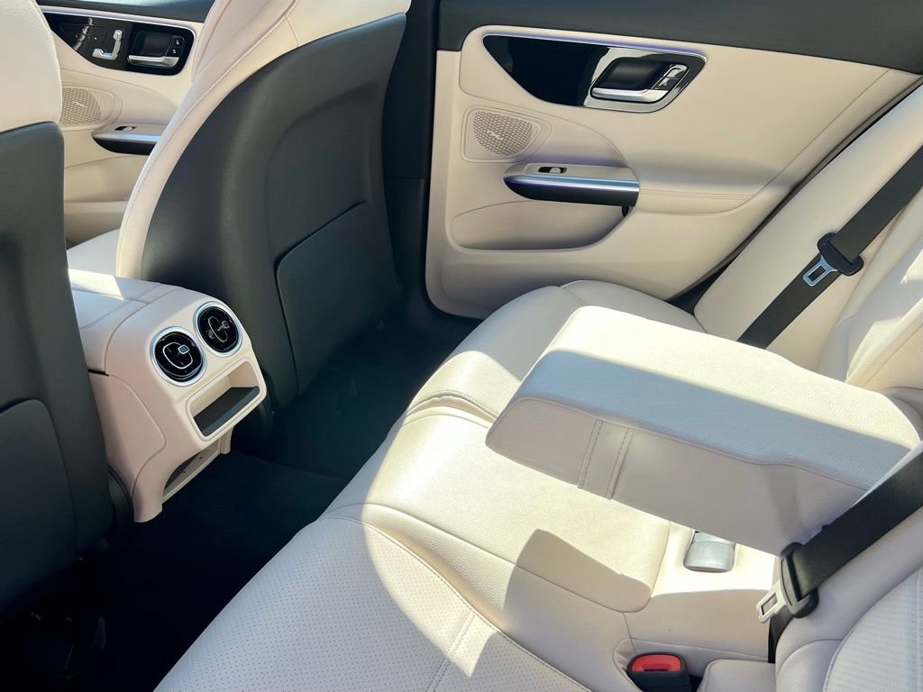 Certified 2022 Mercedes-Benz C 300 4MATIC Sedan image 33