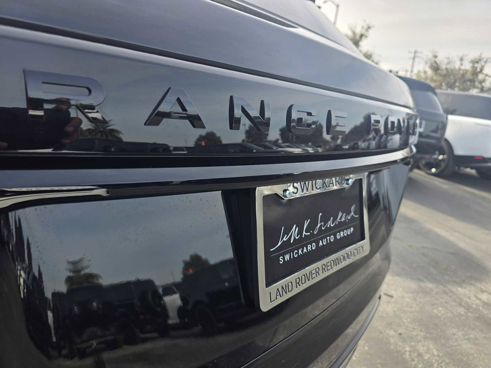 New 2026 Land Rover Range Rover Velar Dynamic SE image 16