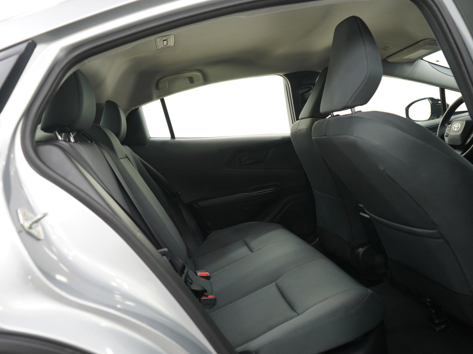 Used 2025 Toyota Prius LE image 13