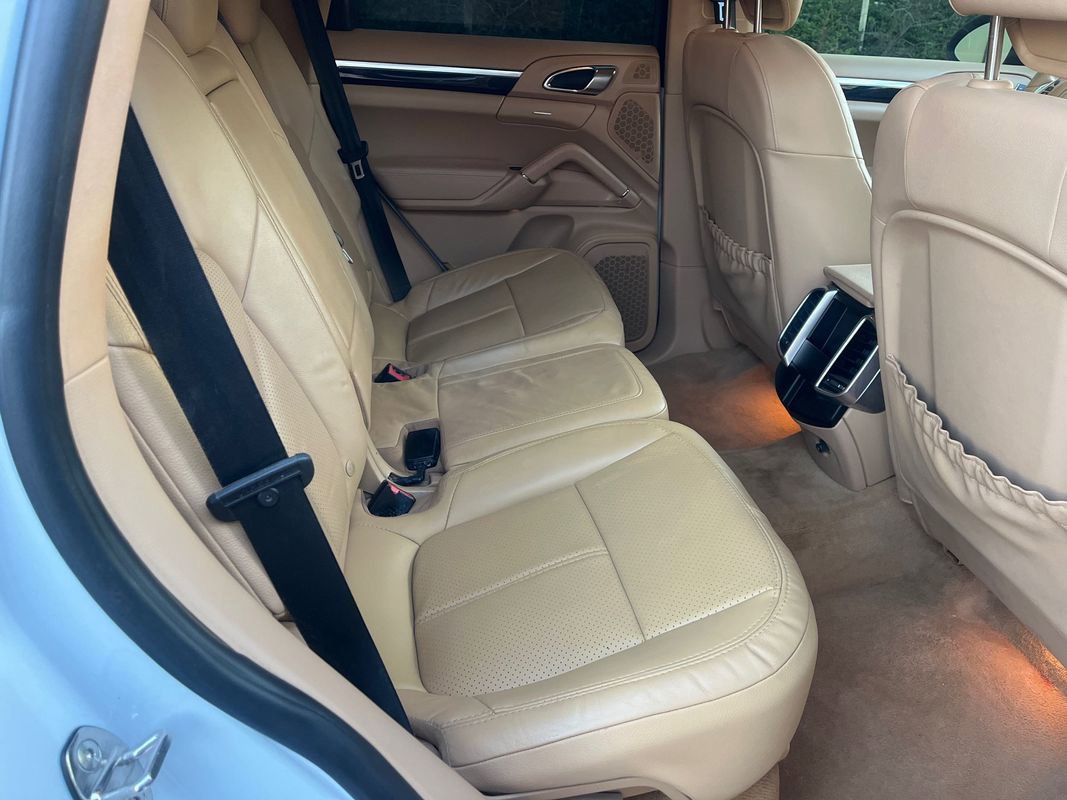 Used 2014 Porsche Cayenne S AWD/4WD image 19