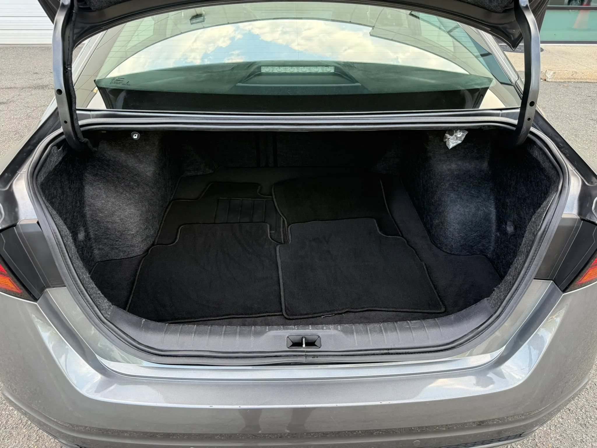 Used 2023 Nissan Altima 2.5 S FWD image 24