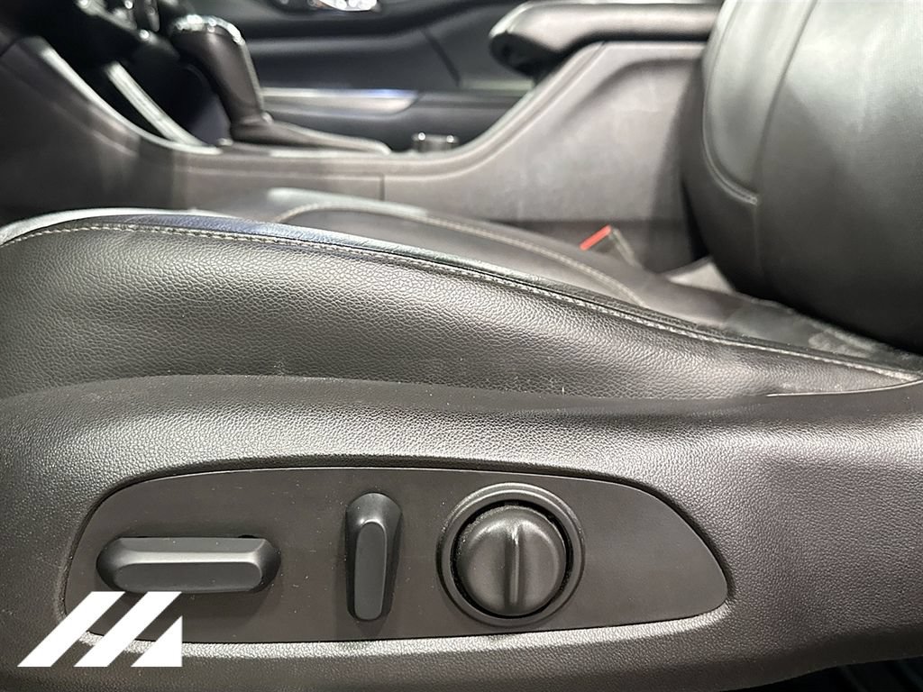 Used 2019 GMC Acadia SLT AWD/4WD image 22