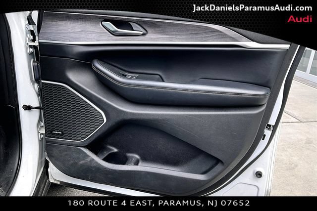 Used 2021 Jeep Grand Cherokee L Limited AWD/4WD image 16
