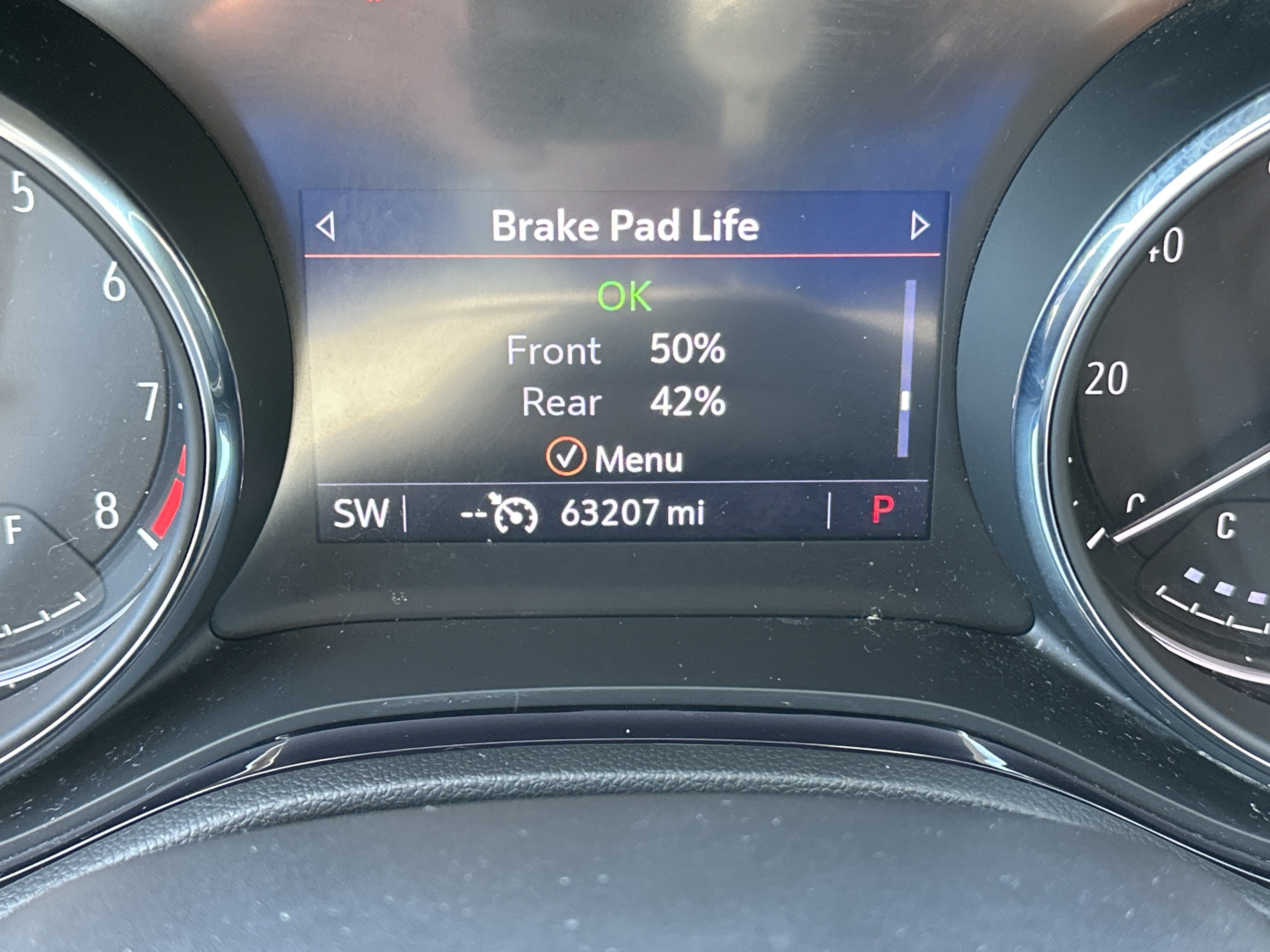 Used 2022 Buick Encore GX Select w/ Sport Touring Package FWD image 22