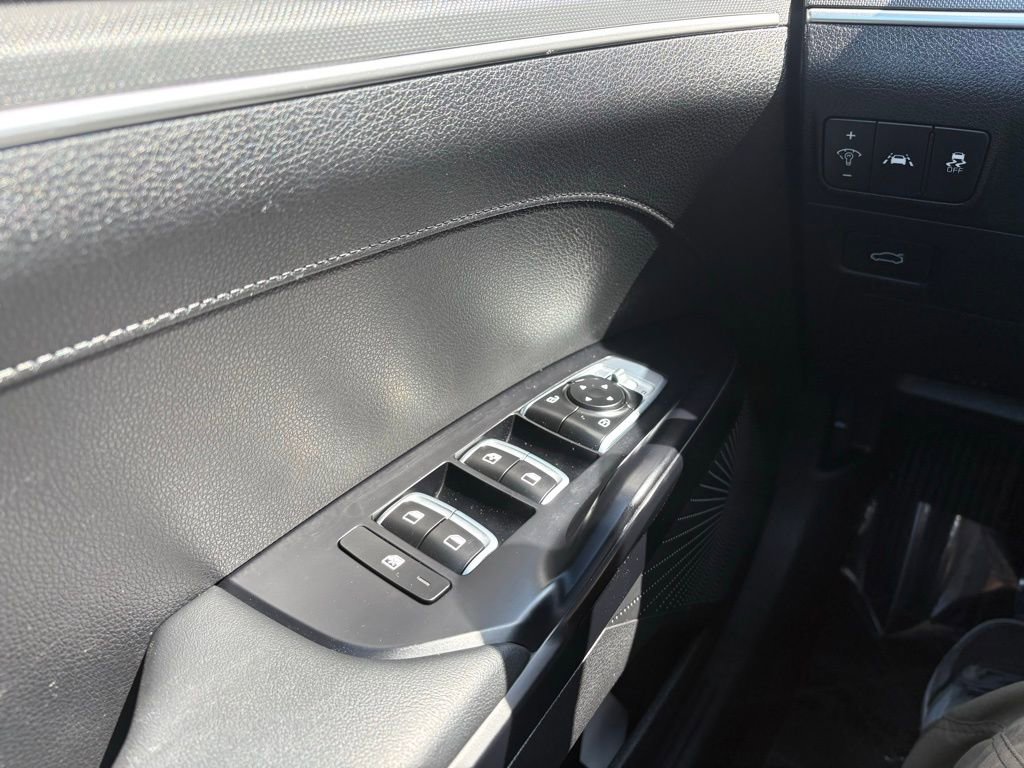 Used 2023 Kia K5 LXS image 16