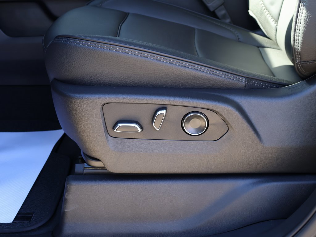 New 2025 GMC Sierra 2500 Denali w/ Denali Reserve Package image 17